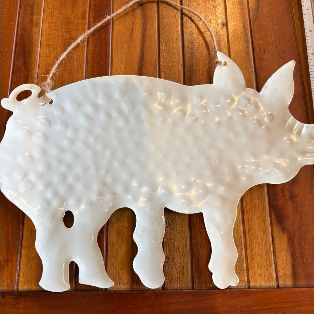 Rustic White Pig Wall Hanging with Rope - Picture 3 of 4